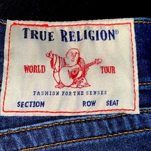 TRUE RELIGION SHORTS